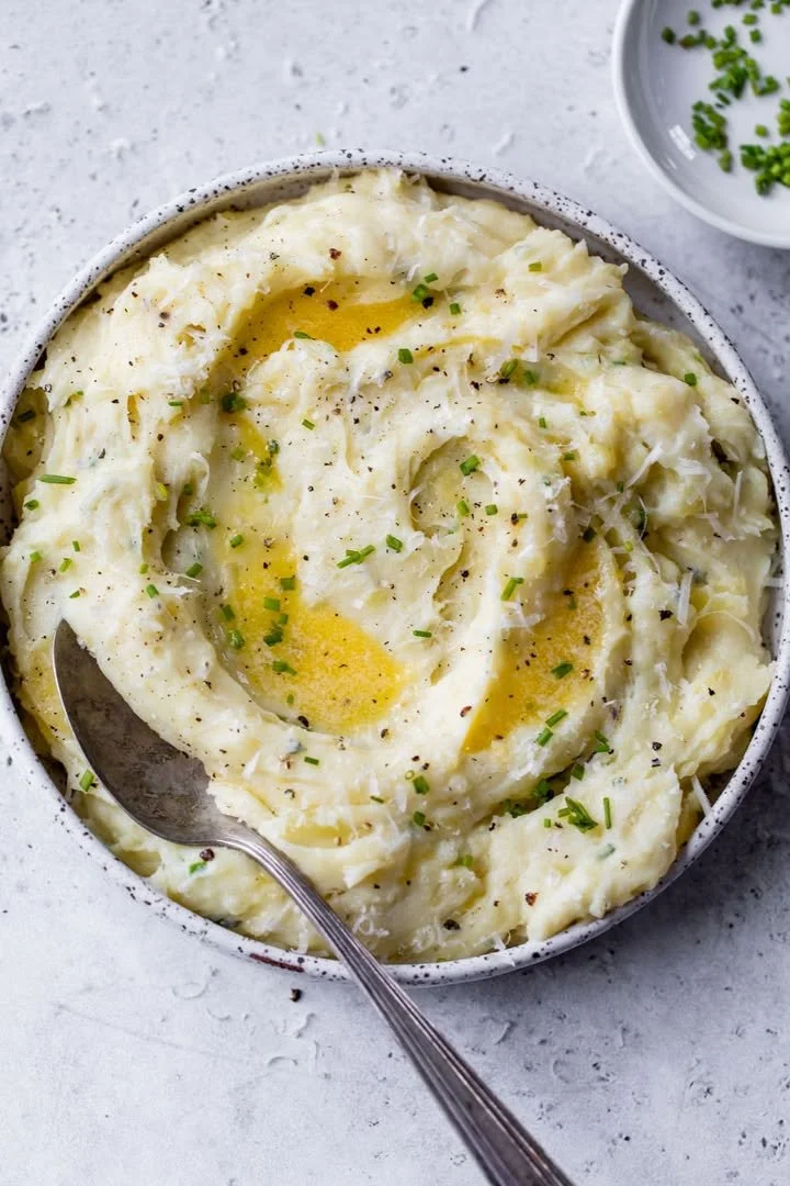 Creamy Instant Pot mashed potatoes ready to serve
