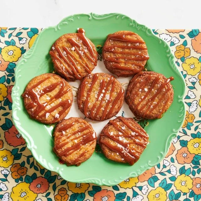 Delicious salted caramel cookies with a sweet and salty flavor