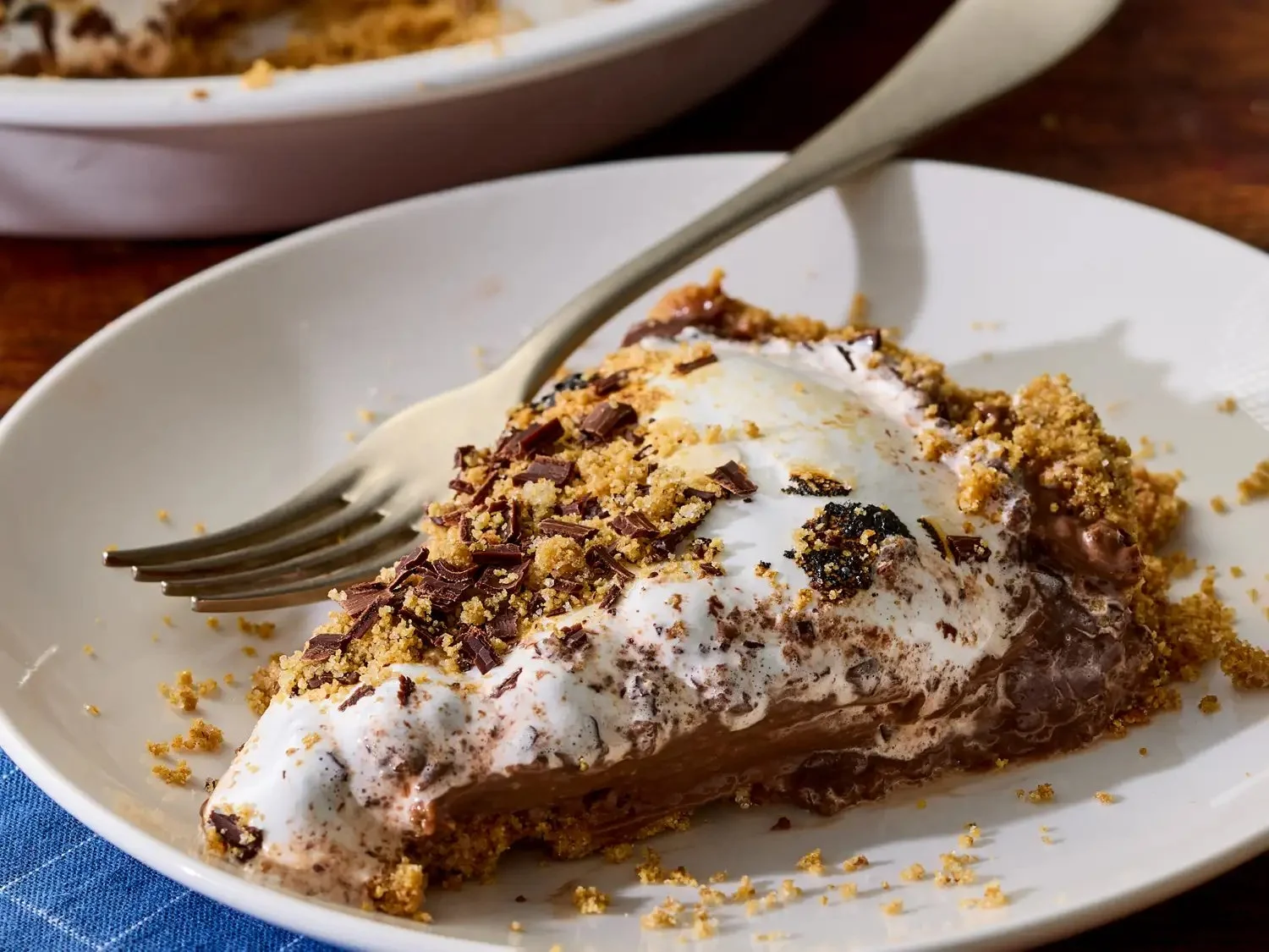 Delicious S'Mores Pie with chocolate, graham crackers, and marshmallows